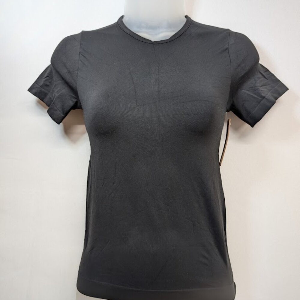 SOFT SMOOTHING SEAMLESS T-SHIRT  M  Eclipse color